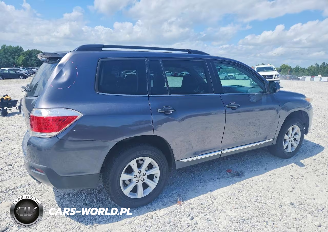 2013 Toyota Highlander Plus VIN:5TDZA3EH5DS043000 - 3