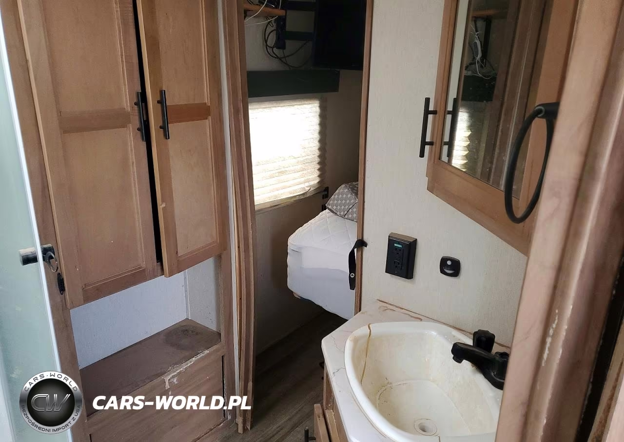 2023 Forest River Alpha Wolf Camper VIN:5ZT2CKRB6P2012277 - 5