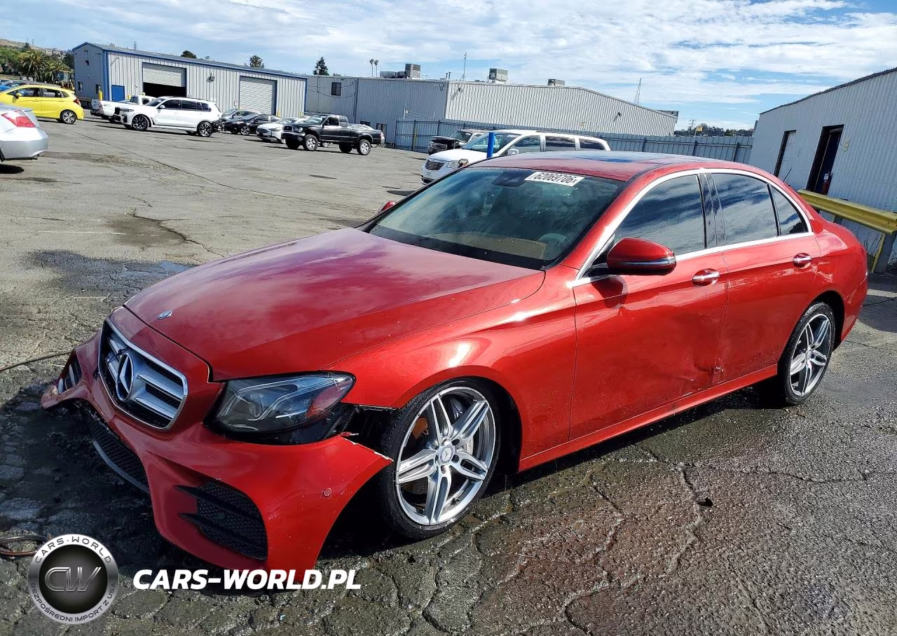2017 Mercedes-Benz E 300 – zdjęcie 1 z 12