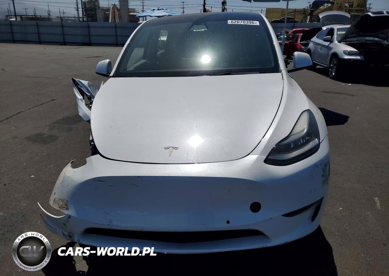 2022 Tesla Model Y VIN:7SAYGDEE1NF323317 - 5