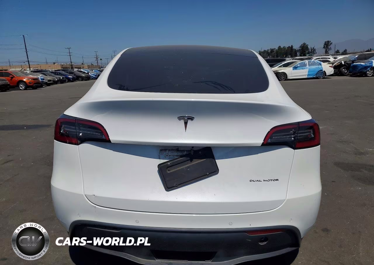 2022 Tesla Model Y VIN:7SAYGDEE1NF323317 - 6