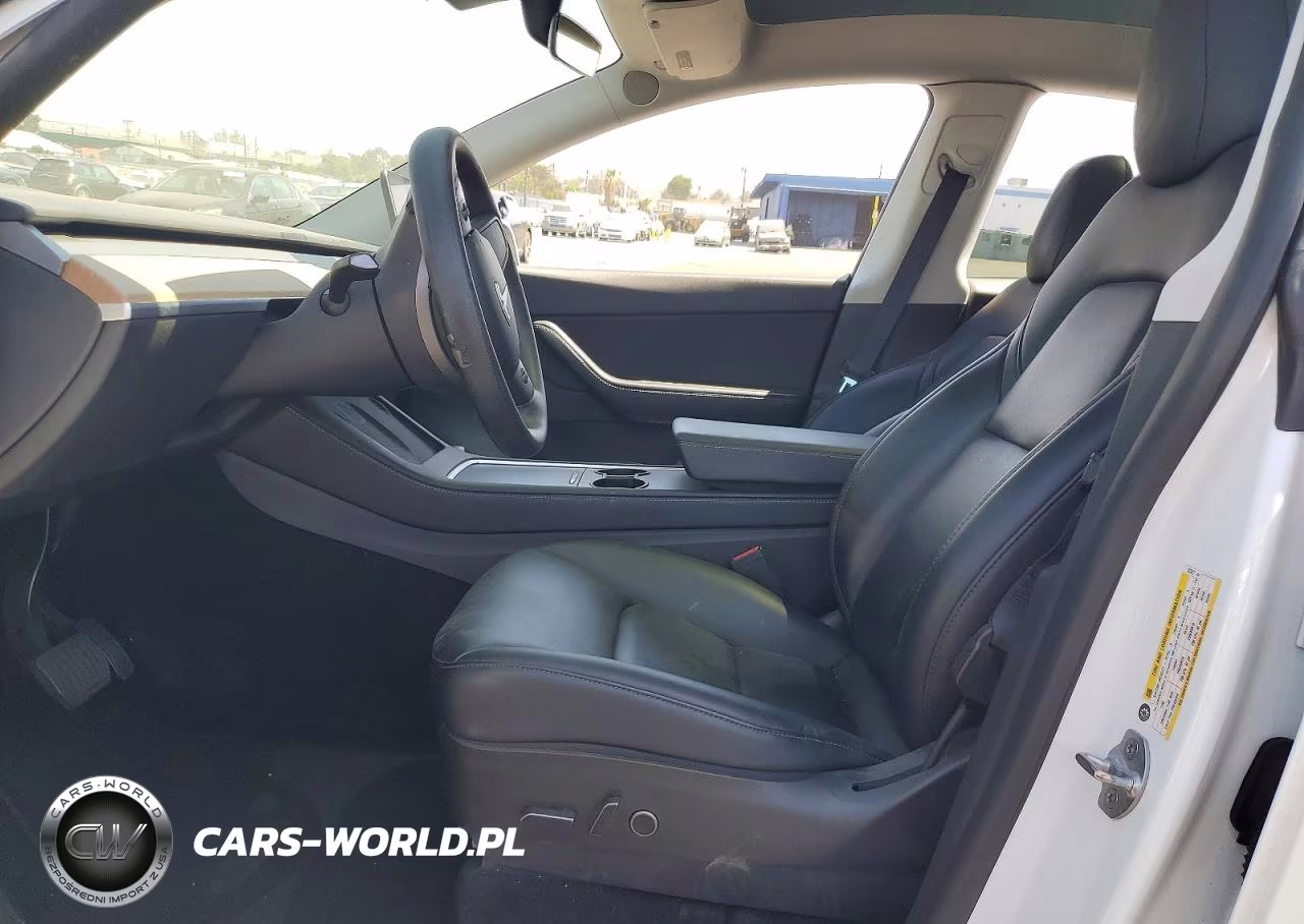 2022 Tesla Model Y VIN:7SAYGDEE1NF323317 - 7