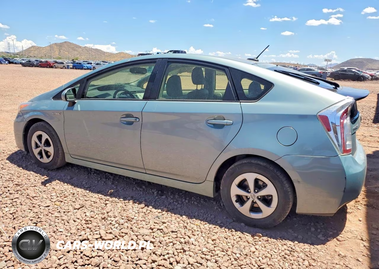 2015 Toyota Prius Four VIN:JTDKN3DU5F1988811 - 2