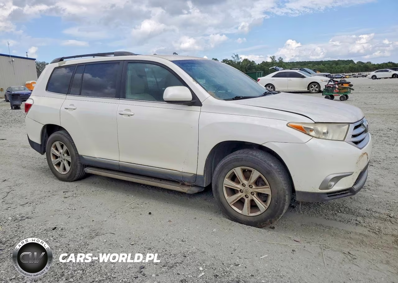 2013 Toyota Highlander Plus VIN:5TDZA3EH5DS044762 - 4