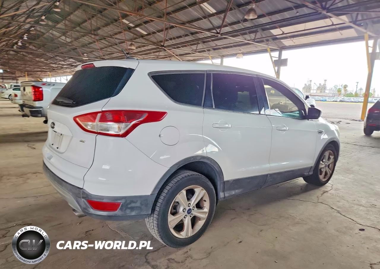 2015 Ford Escape Se VIN:1FMCU0G71FUA92673 - 3