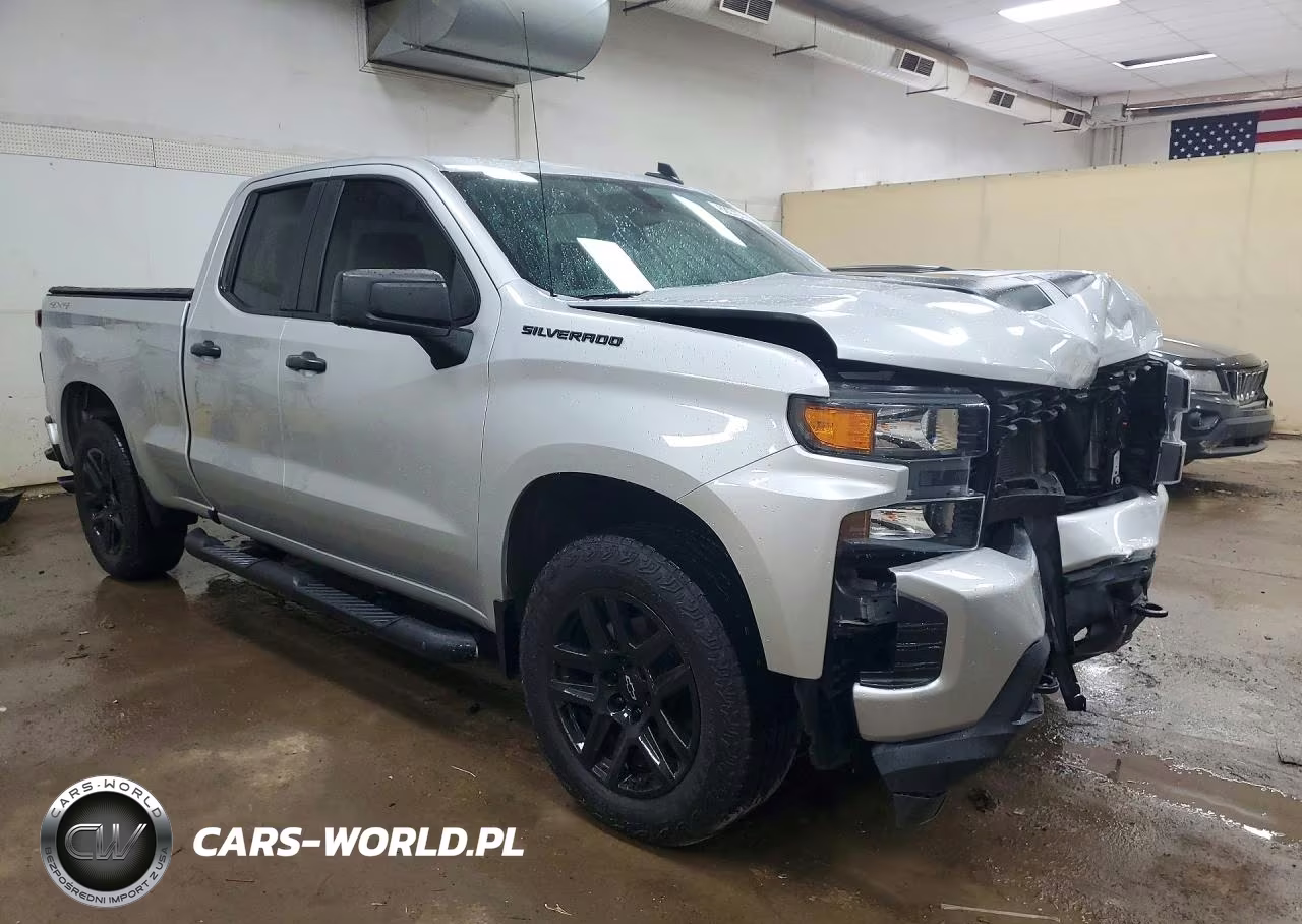 2021 Chevrolet Silverado K1500 Custom VIN:1GCRYBEK6MZ343886 - 4