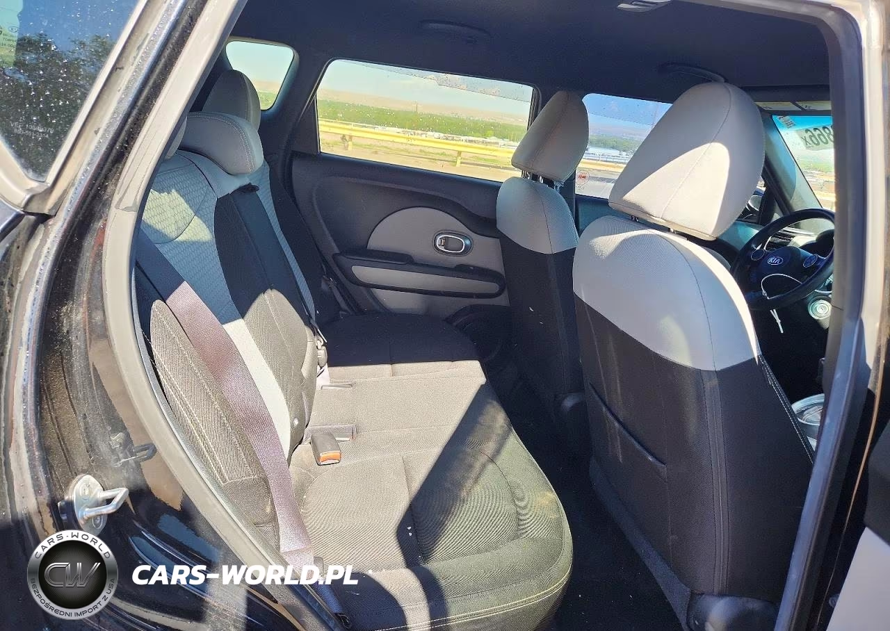 2015 Kia Soul + VIN:KNDJP3A51F7187891 - 11