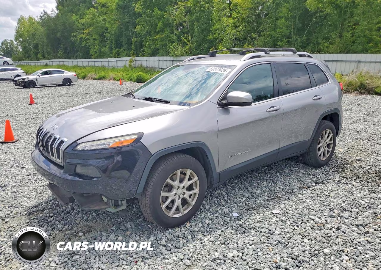 2016 Jeep Cherokee Latitude VIN:1C4PJMCB8GW131359 - 1