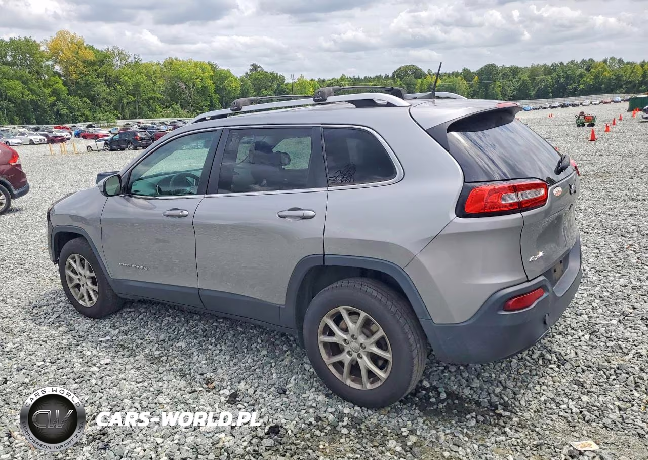 2016 Jeep Cherokee Latitude VIN:1C4PJMCB8GW131359 - 2