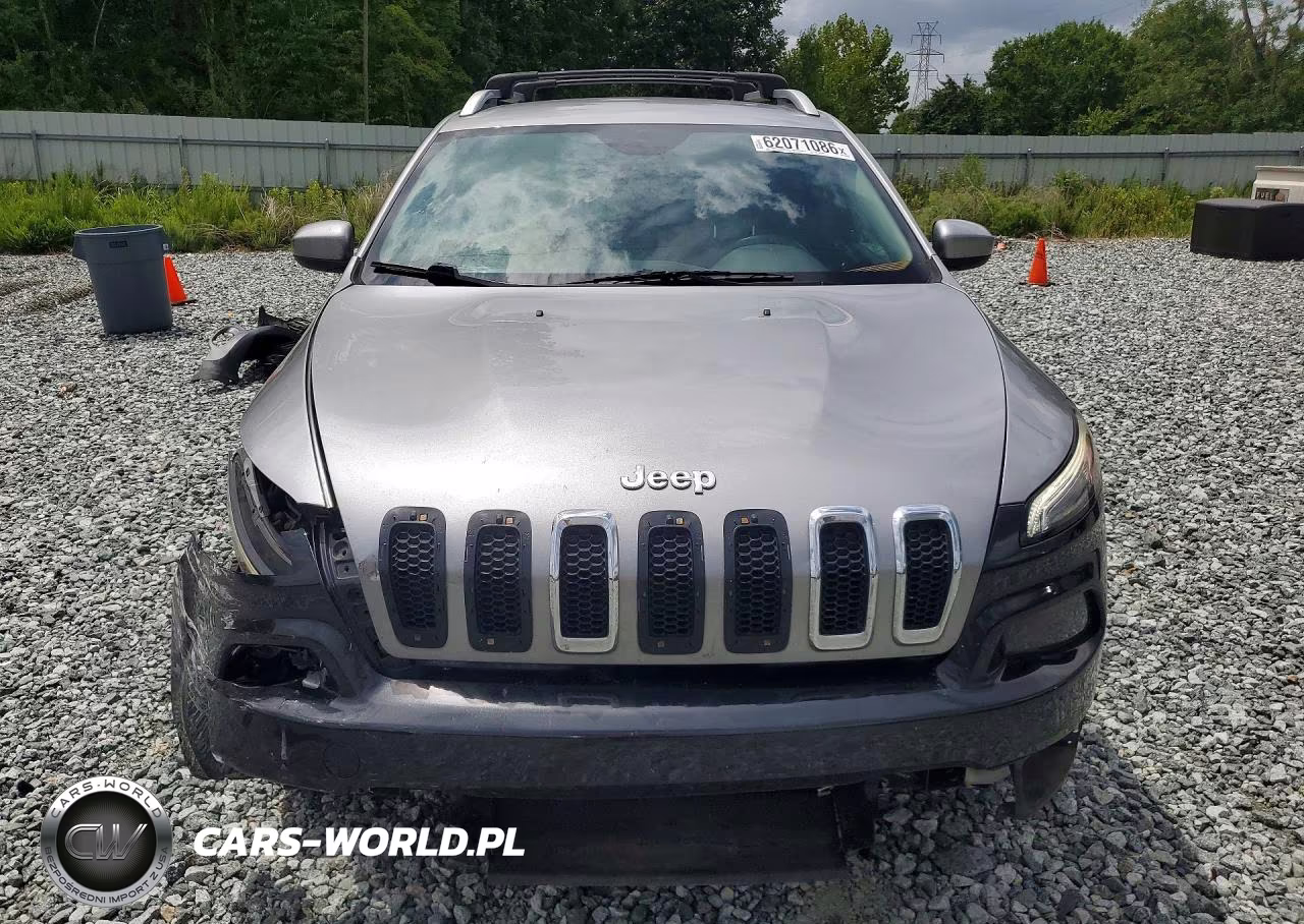 2016 Jeep Cherokee Latitude VIN:1C4PJMCB8GW131359 - 5