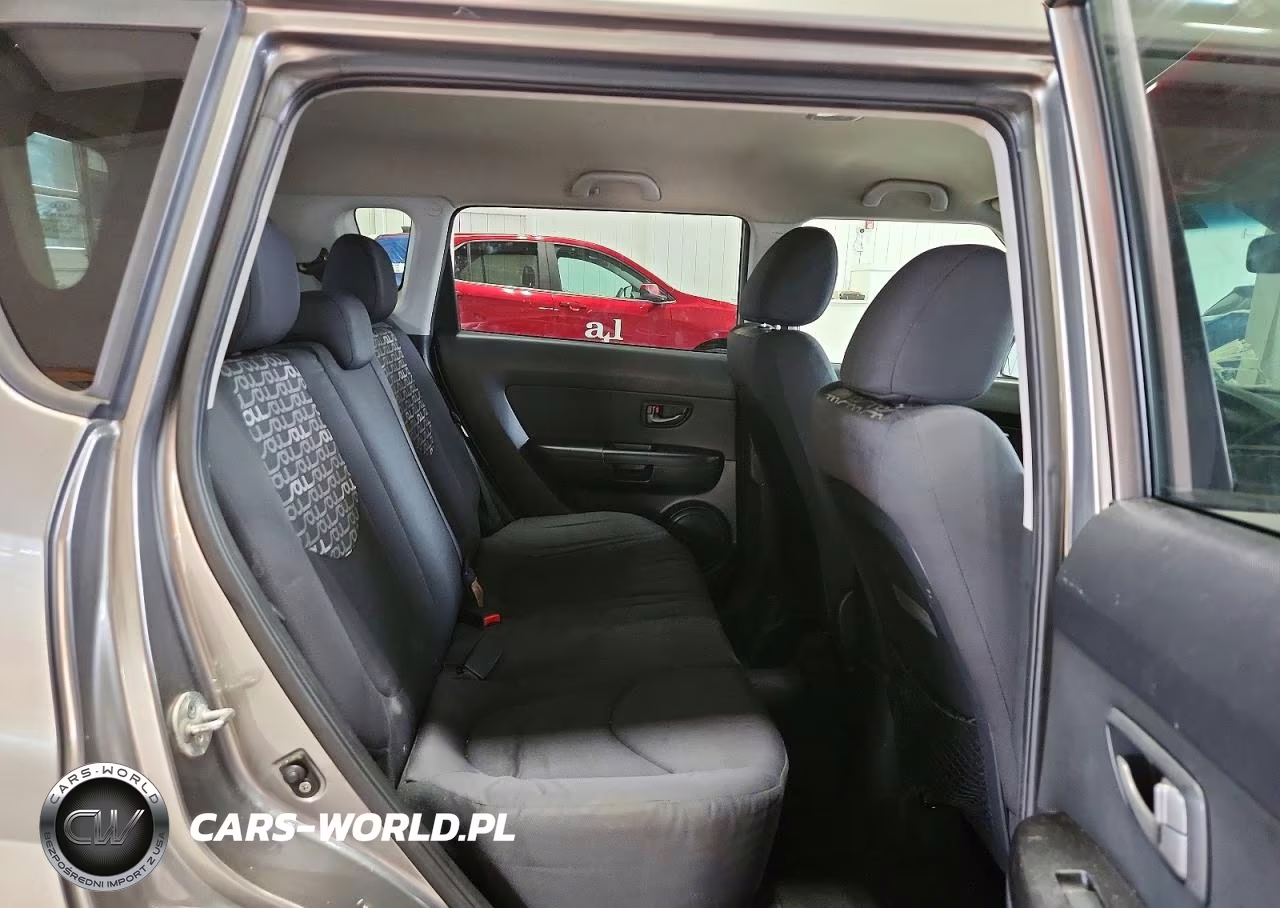 2011 Kia Soul + VIN:KNDJT2A21B7240868 - 11