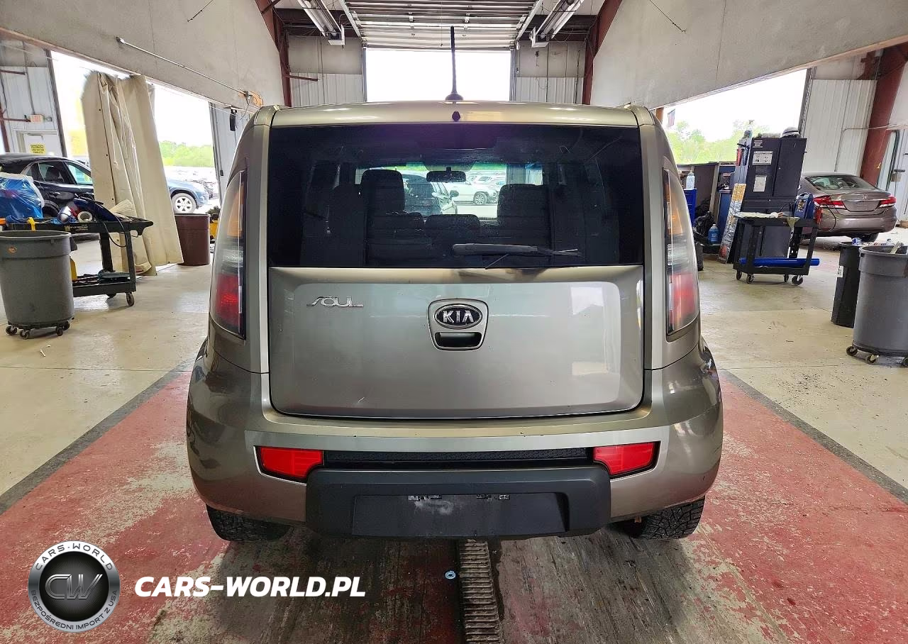 2011 Kia Soul + VIN:KNDJT2A21B7240868 - 6