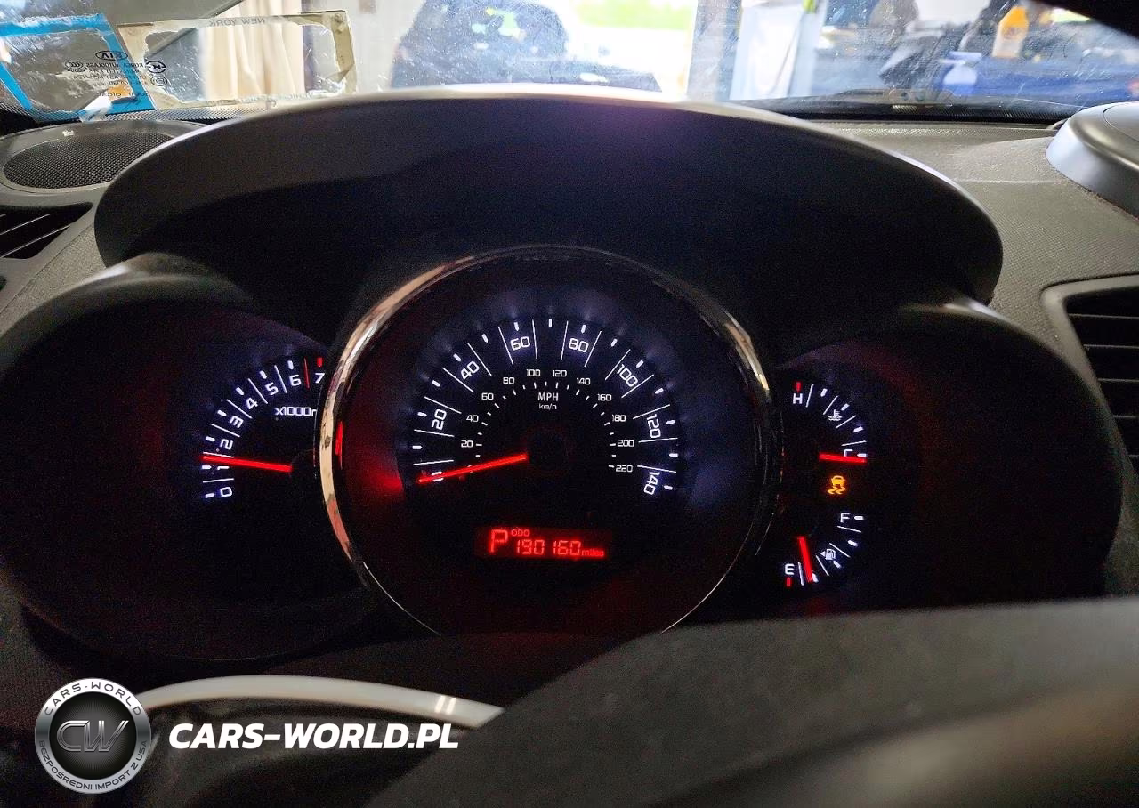 2011 Kia Soul + VIN:KNDJT2A21B7240868 - 9