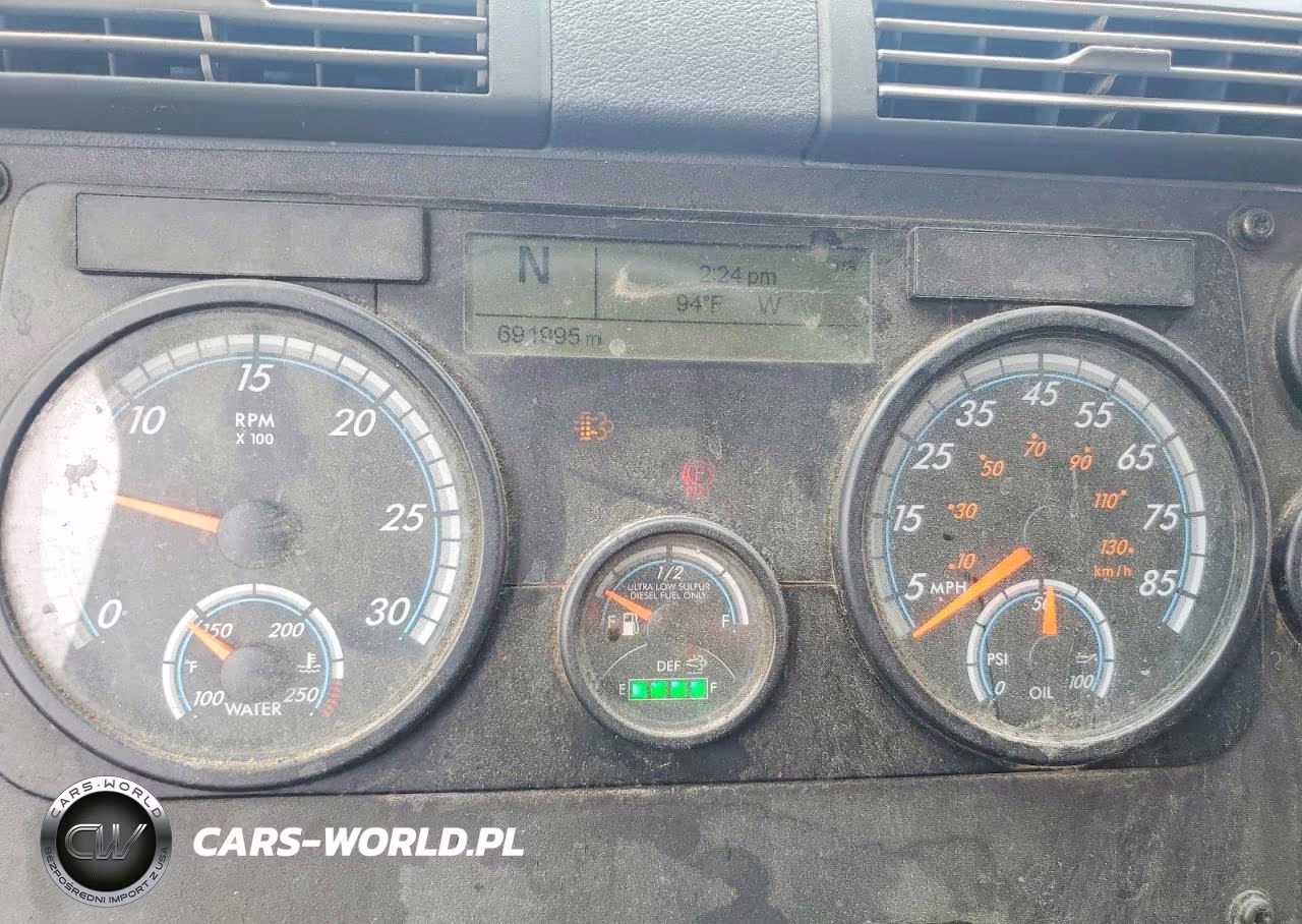 2018 Freightliner Cascadia 1 - Semi Truck VIN:1FUJGLDR4JLJL3685 - 9
