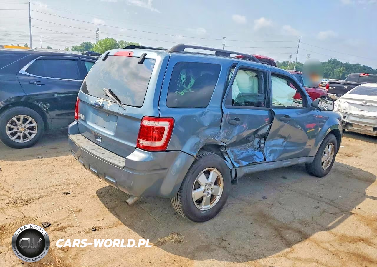 2011 Ford Escape Xlt VIN:1FMCU0D72BKA06717 - 3