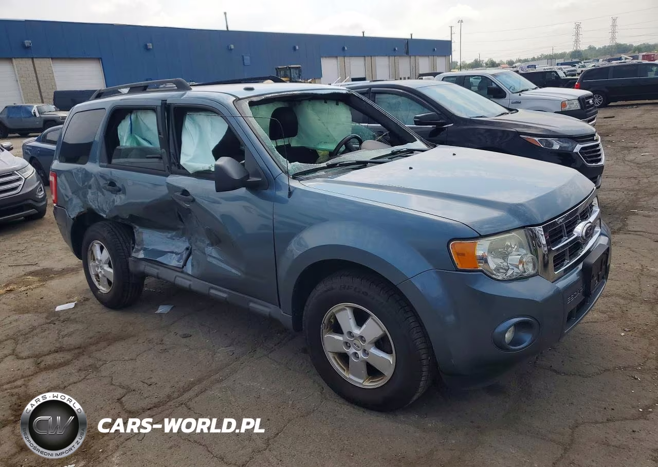 2011 Ford Escape Xlt VIN:1FMCU0D72BKA06717 - 4