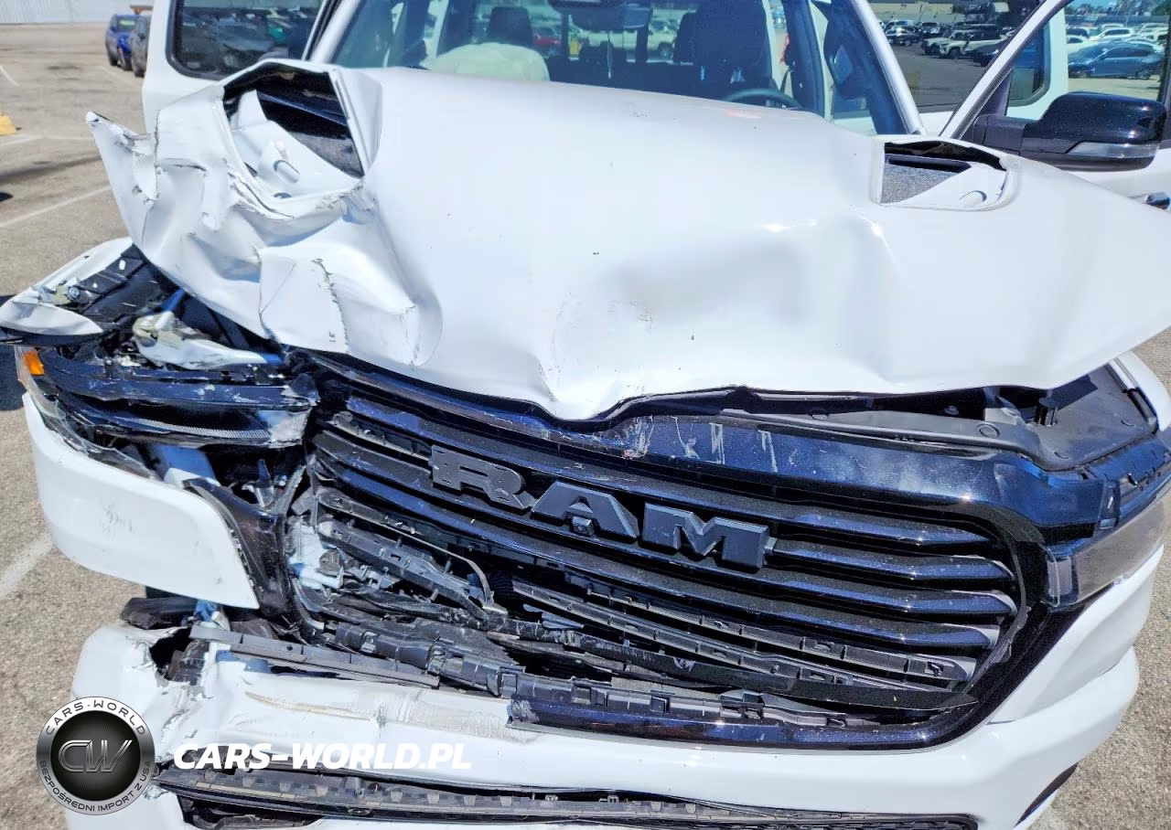 2026 Ram 1500 Laramie VIN:1C6RREJP7TN184194 - 12