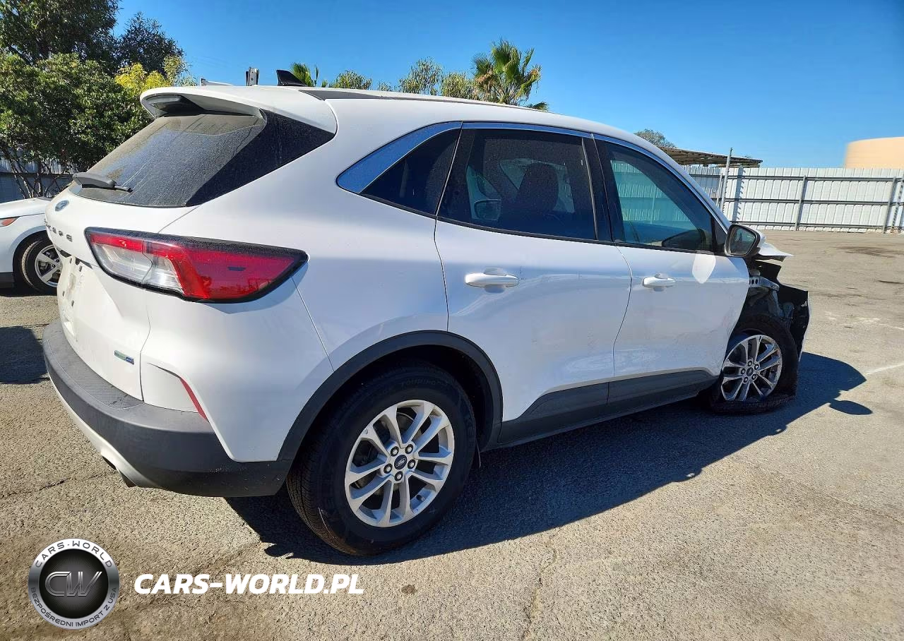 2020 Ford Escape Se VIN:1FMCU9G64LUA13388 - 3