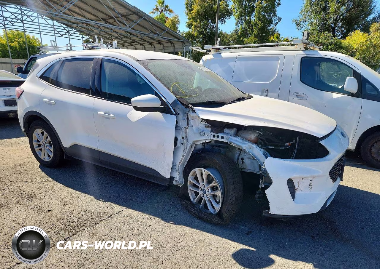 2020 Ford Escape Se VIN:1FMCU9G64LUA13388 - 4