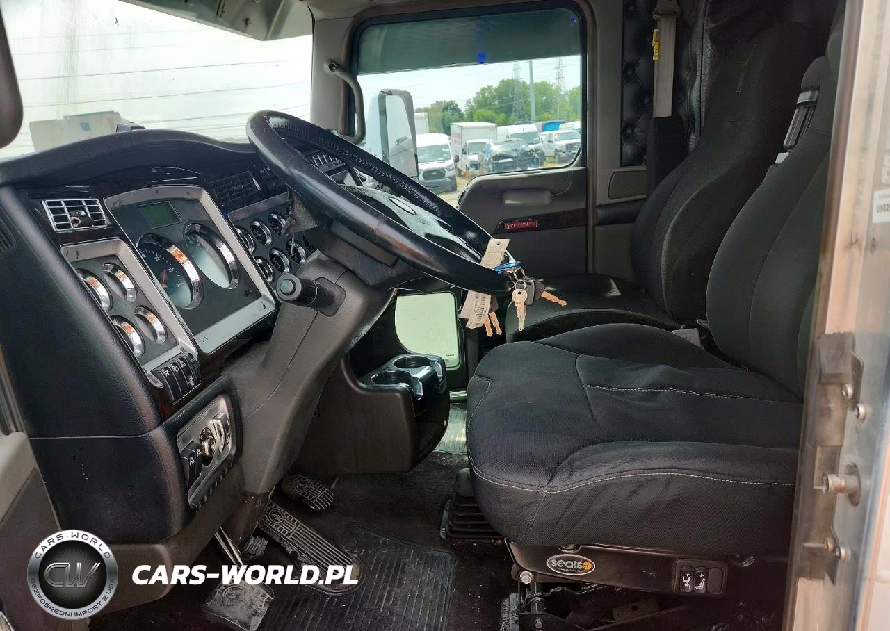 2013 Kenworth Constructi - Semi Truck VIN:1XKAD49XXDJ364396 - 7