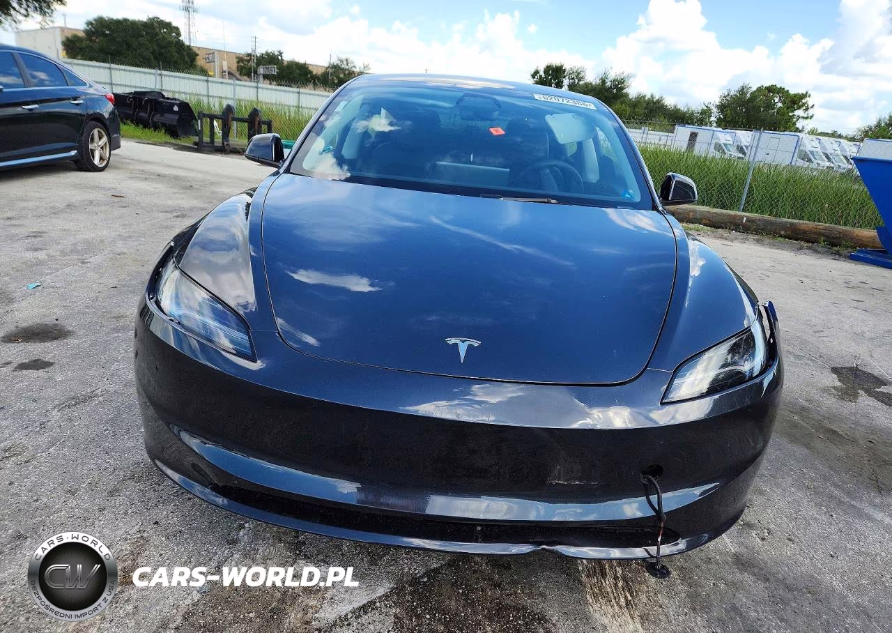2025 Tesla Model 3 VIN:5YJ3E1EBXSF884130 - 5