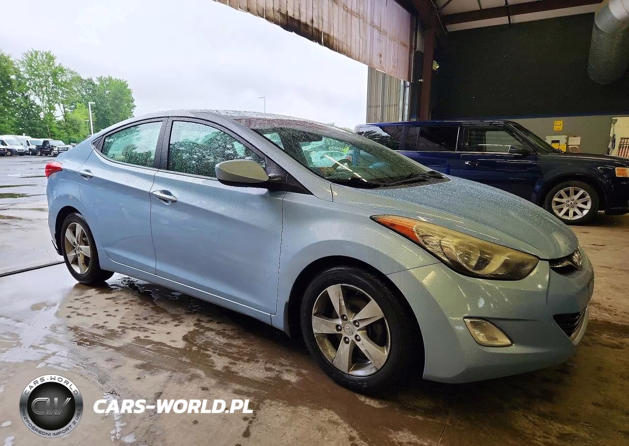 2013 Hyundai Elantra Gls VIN:KMHDH4AE6DU495407 - 4