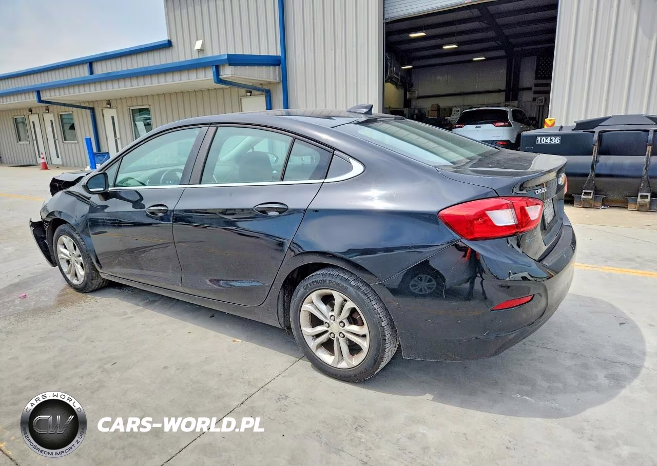 2019 Chevrolet Cruze Lt VIN:1G1BE5SM7K7145322 - 2