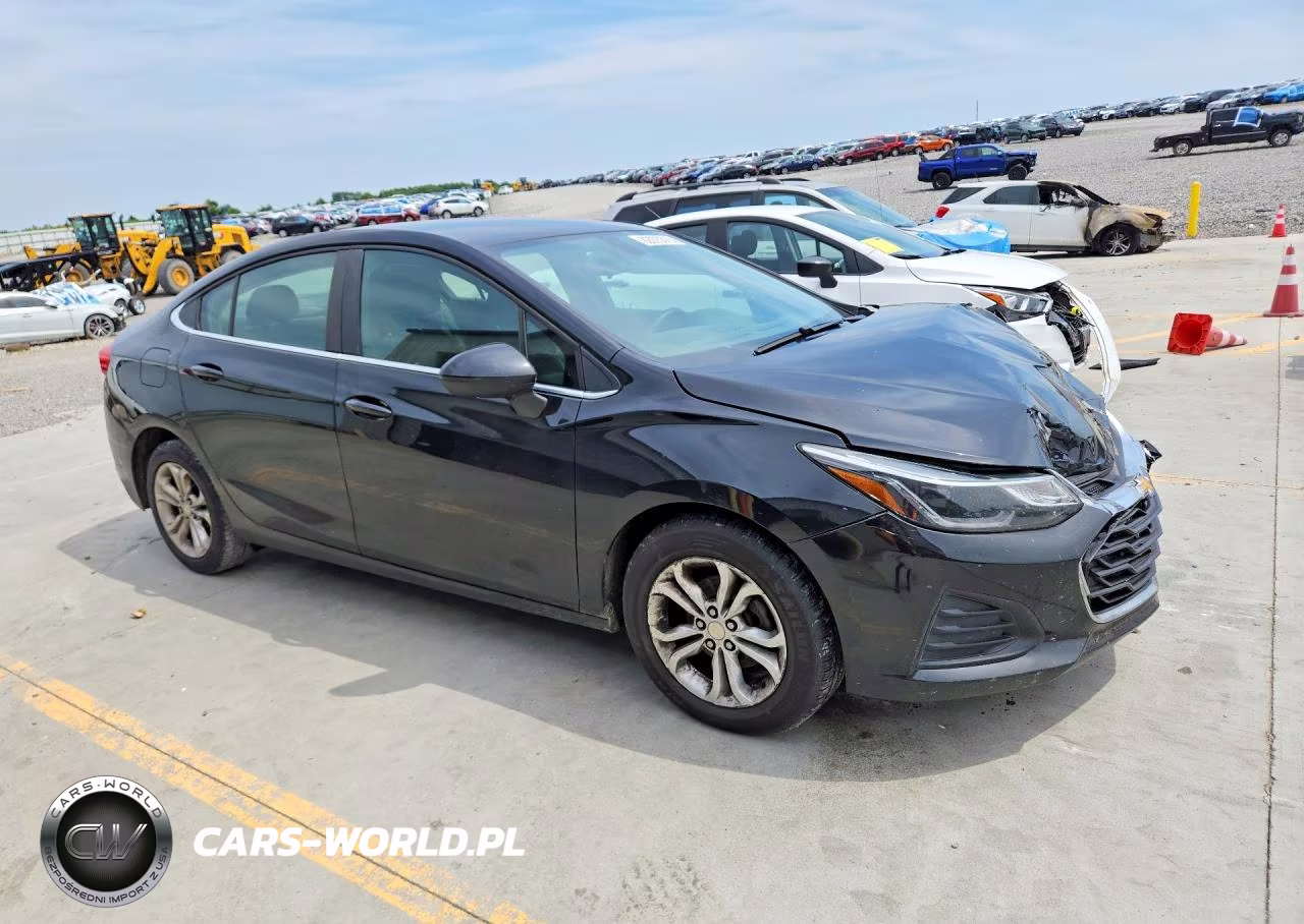 2019 Chevrolet Cruze Lt VIN:1G1BE5SM7K7145322 - 4