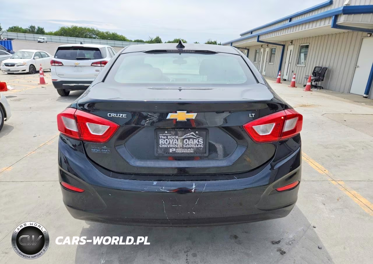 2019 Chevrolet Cruze Lt VIN:1G1BE5SM7K7145322 - 6