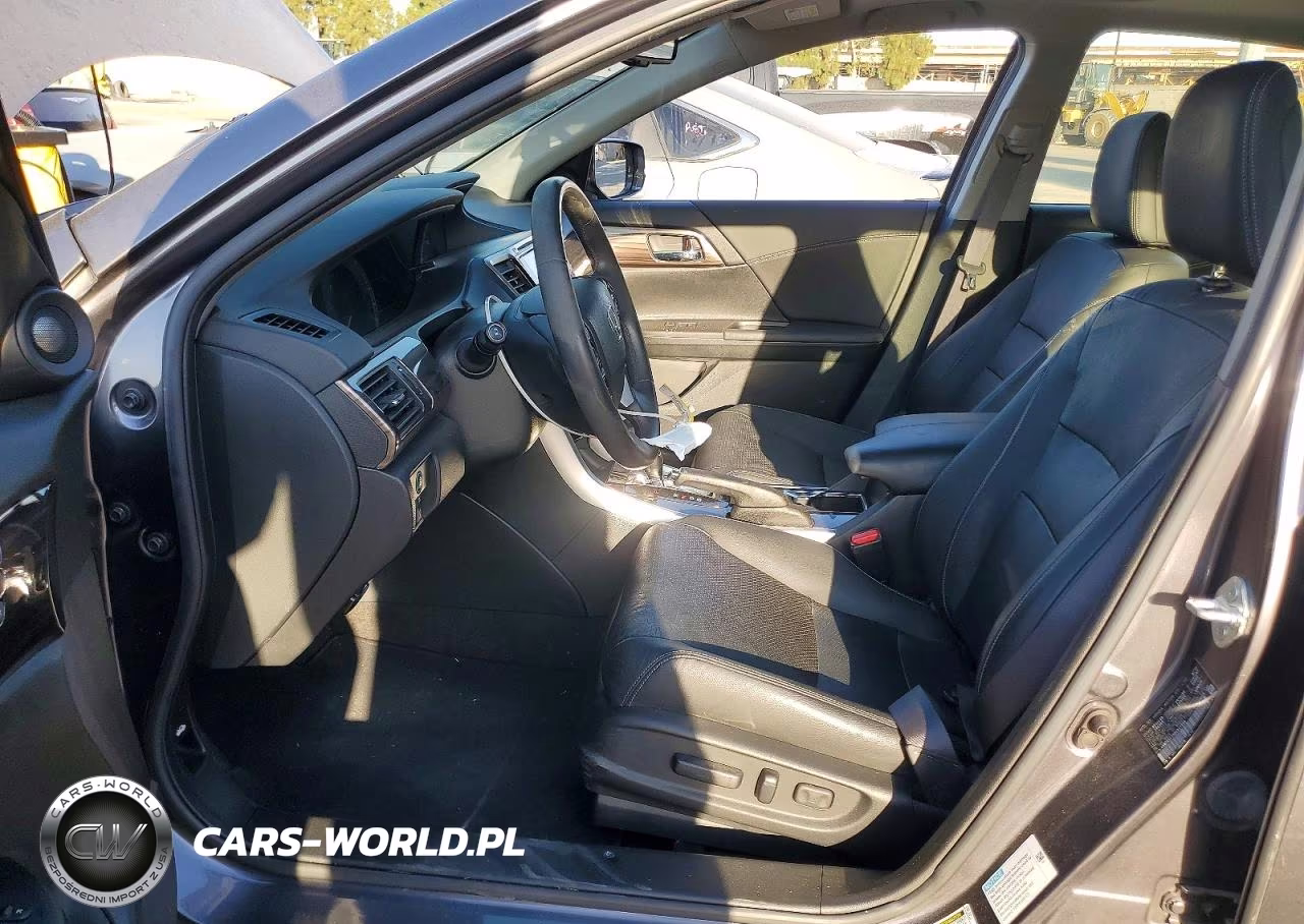 2017 Honda Accord Touring Hybrid VIN:JHMCR6F7XHC031968 - 7
