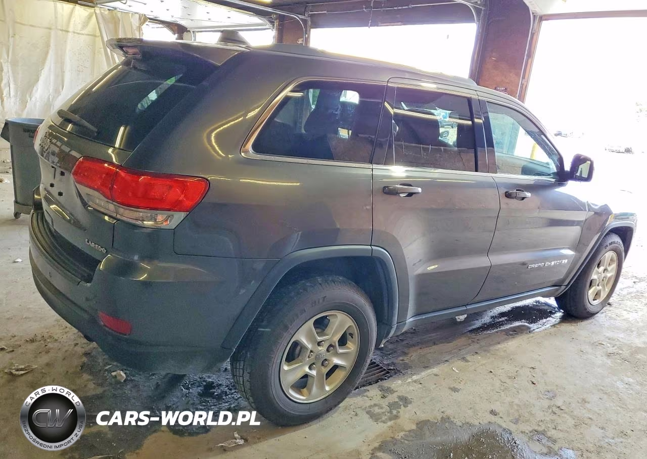 2016 Jeep Grand Cherokee Laredo VIN:1C4RJFAG7GC359566 - 3