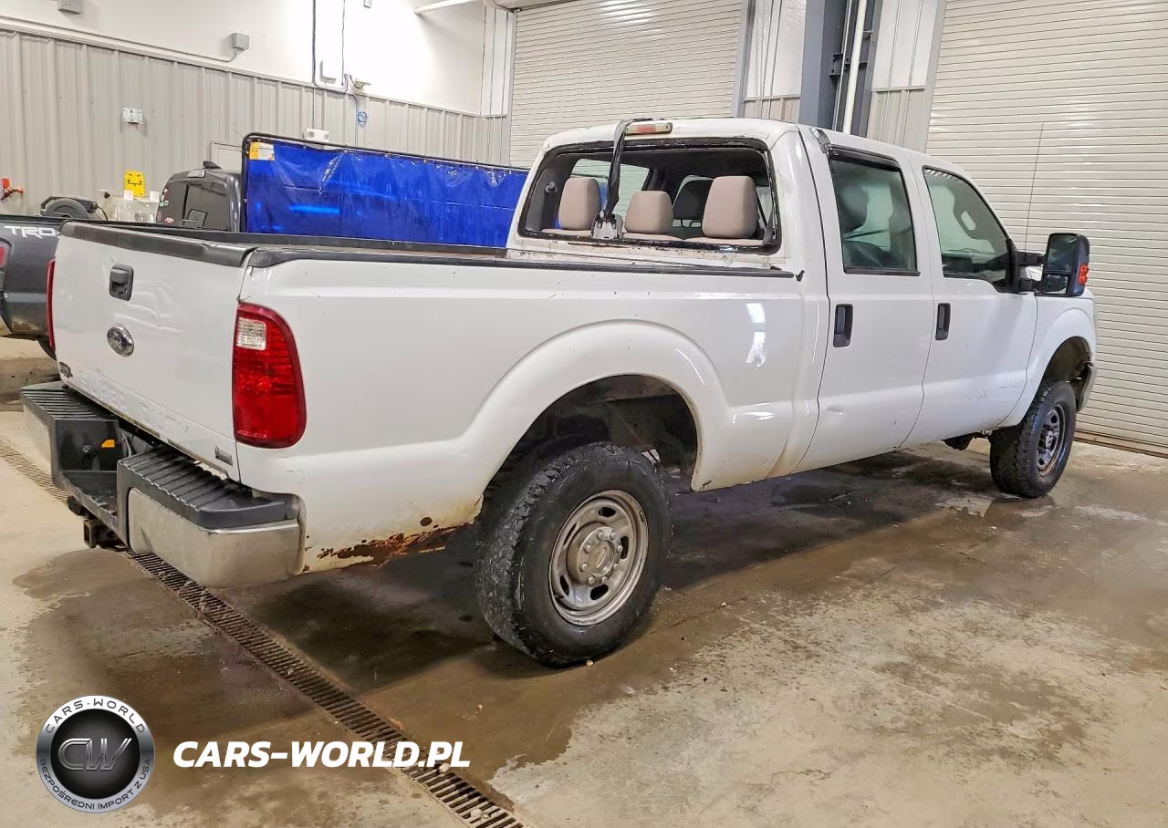 2011 Ford F250 Super Duty VIN:1FT7W2B65BEA81867 - 3