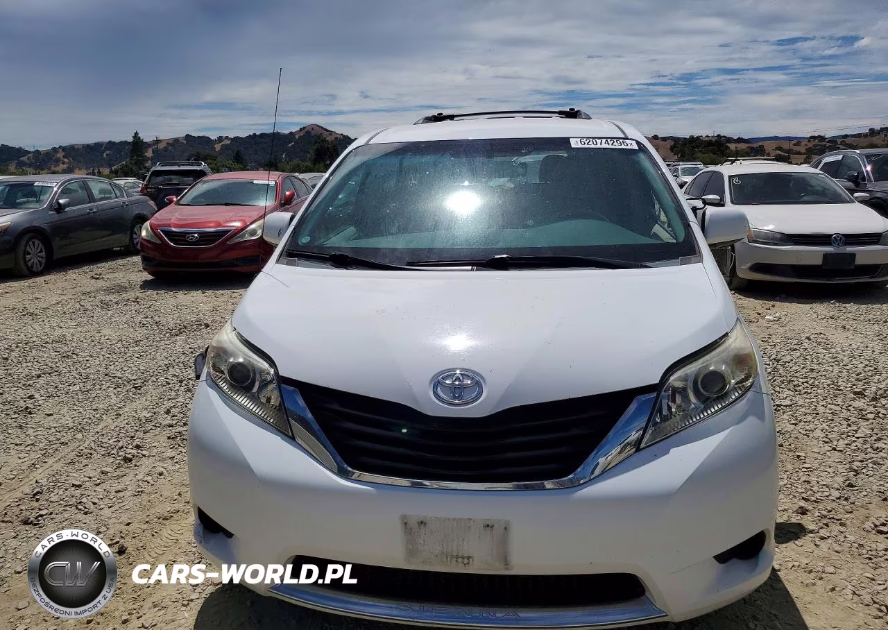 2012 Toyota Sienna Le VIN:5TDKK3DC6CS272935 - 5