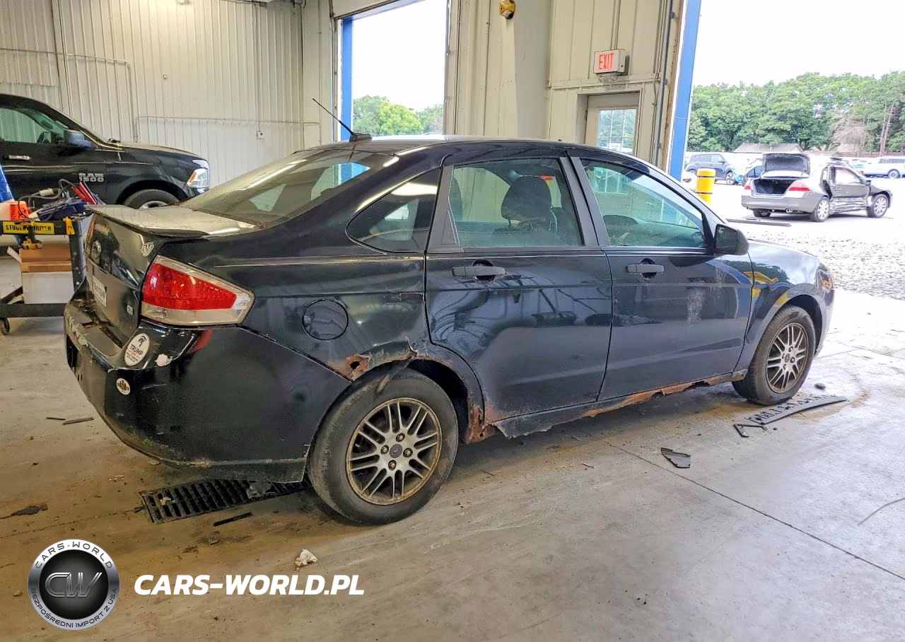 2010 Ford Focus VIN:1FAHP3FN9AW118636 - 3