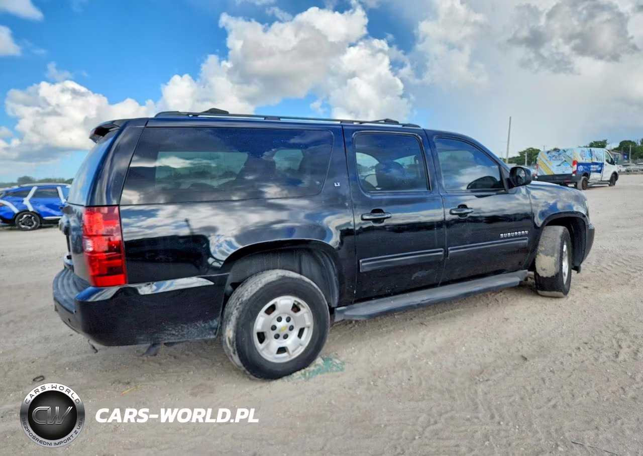 2013 Chevrolet Suburban C1500 Lt VIN:1GNSCJE09DR120614 - 3