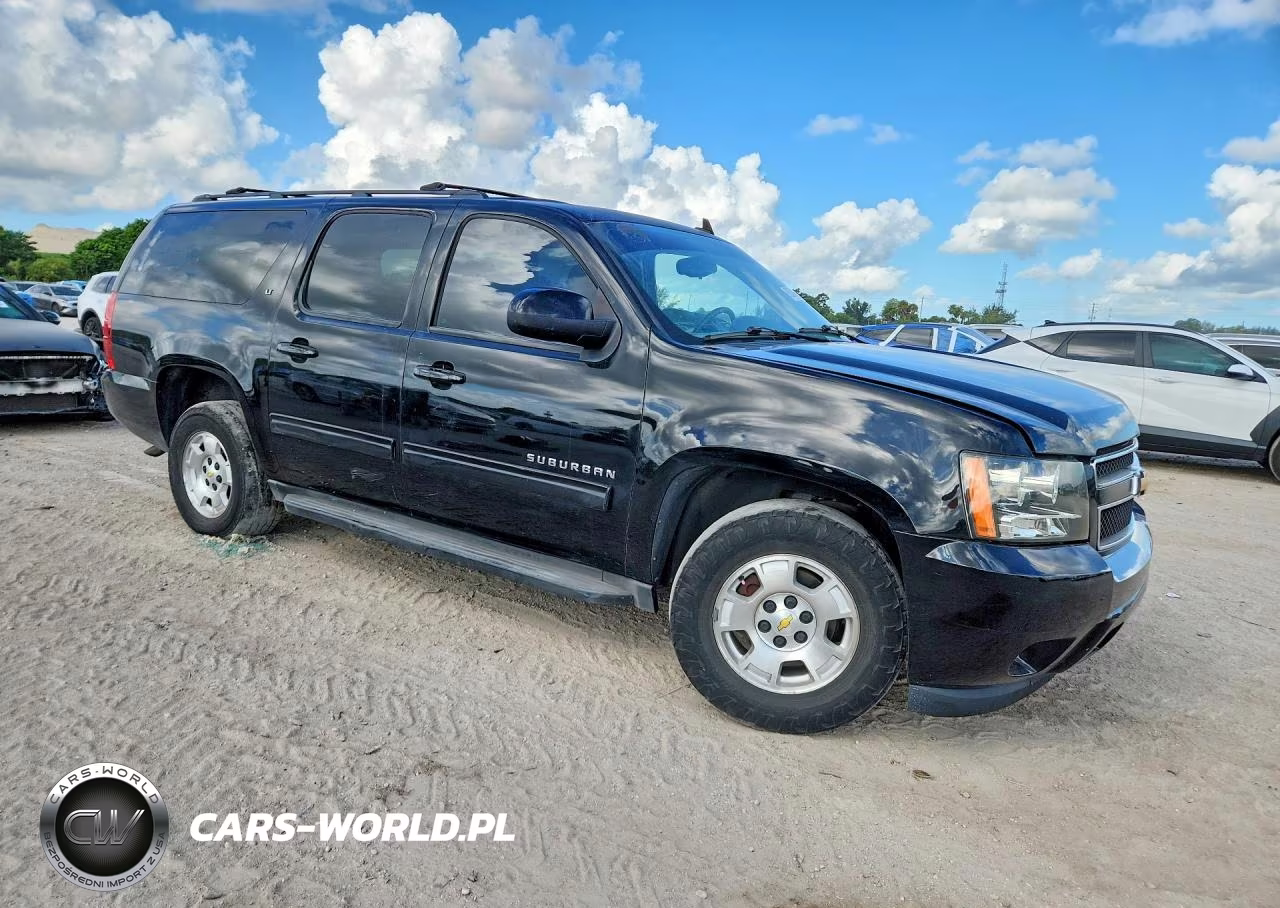 2013 Chevrolet Suburban C1500 Lt VIN:1GNSCJE09DR120614 - 4