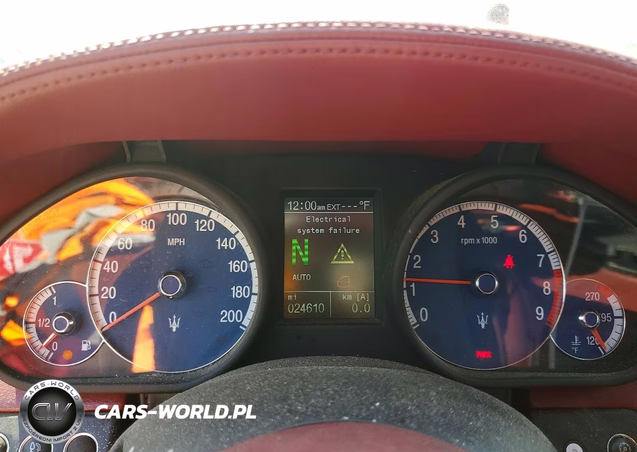 MASERATI QUATTROPOR VIN:ZAMCE39A750014721 - 9