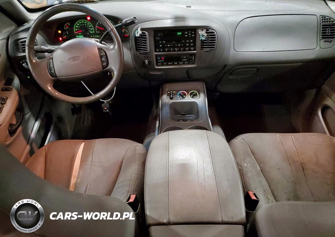 2002 Ford Expedition Eddie Bauer VIN:1FMPU18L42LA06226 - 8