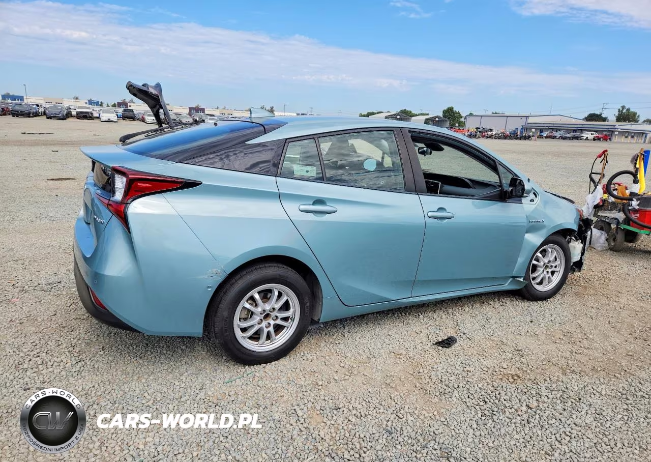 2020 Toyota Prius Le VIN:JTDKARFU4L3124831 - 3