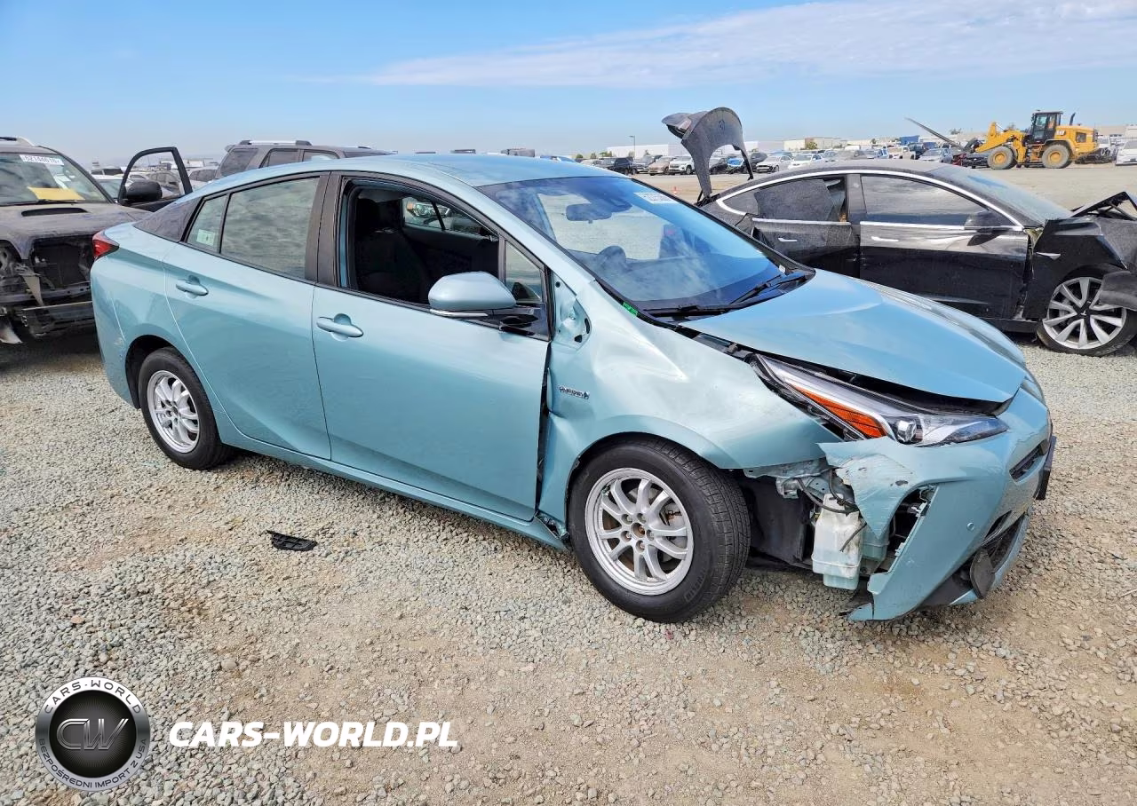 2020 Toyota Prius Le VIN:JTDKARFU4L3124831 - 4