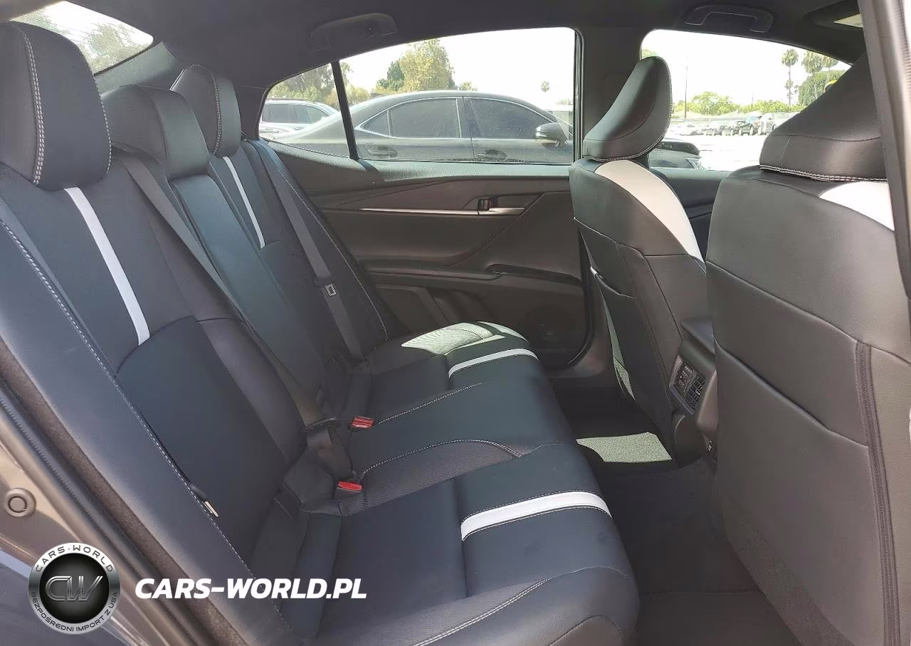 2025 Toyota Camry Xse VIN:4T1DAACK2SU193471 - 10