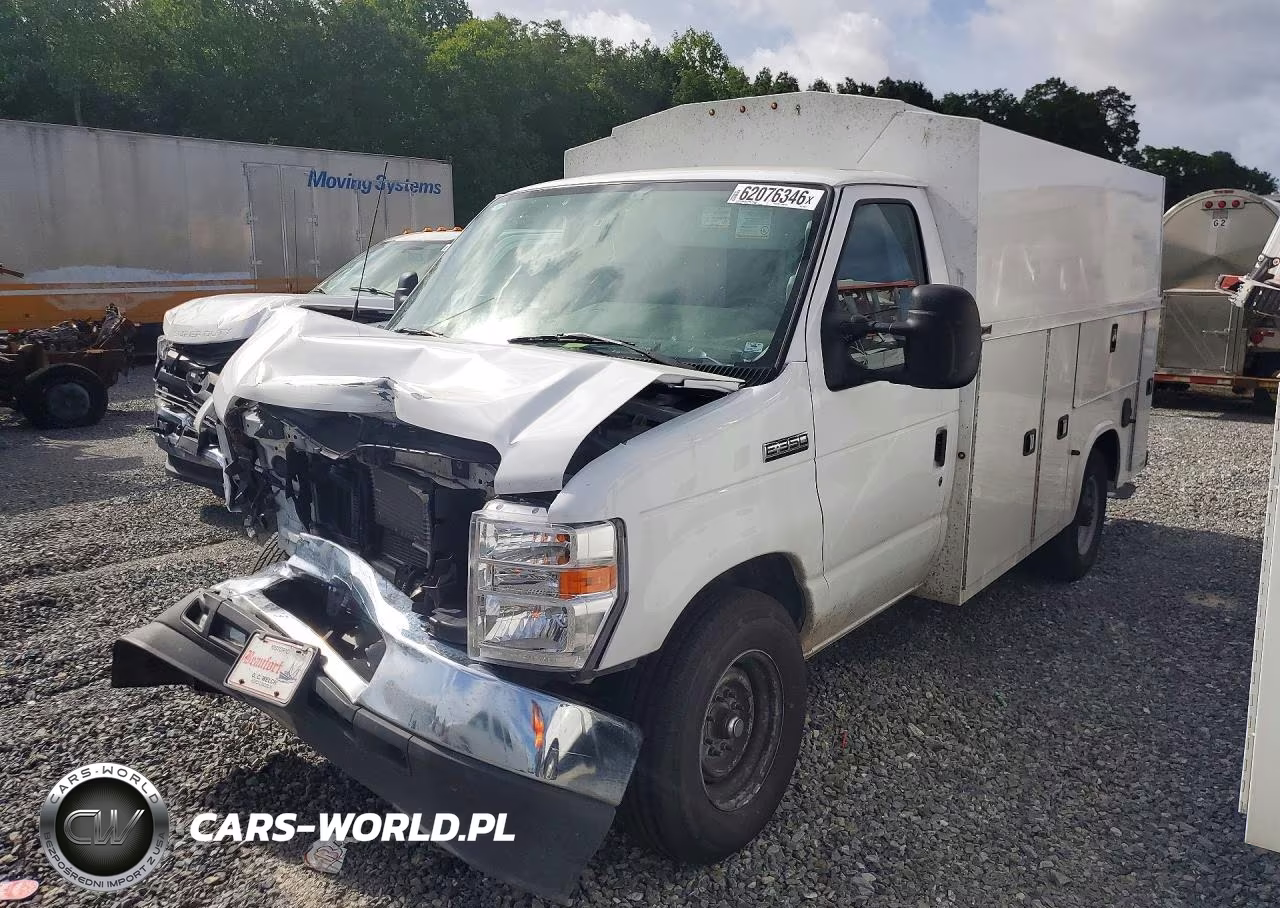 2025 Ford Econoline E350 Super Duty Cutaway Van – zdjęcie 1 z 13
