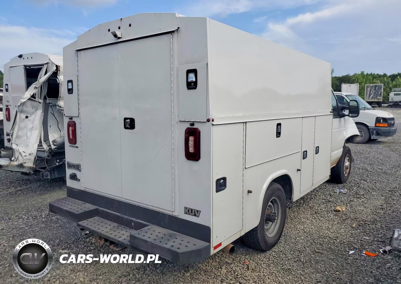 2025 Ford Econoline E350 Super Duty Cutaway Van VIN:1FDWE3FNXSDD36701 - 3