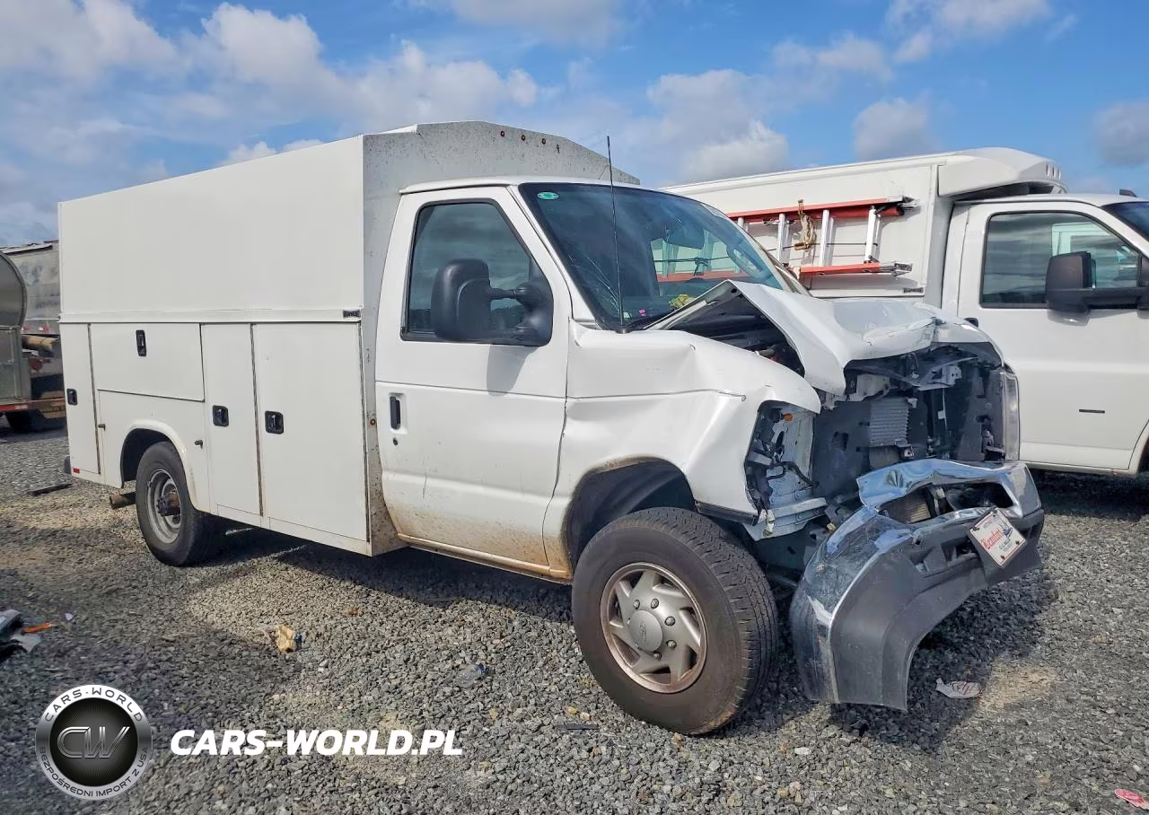 2025 Ford Econoline E350 Super Duty Cutaway Van VIN:1FDWE3FNXSDD36701 - 4
