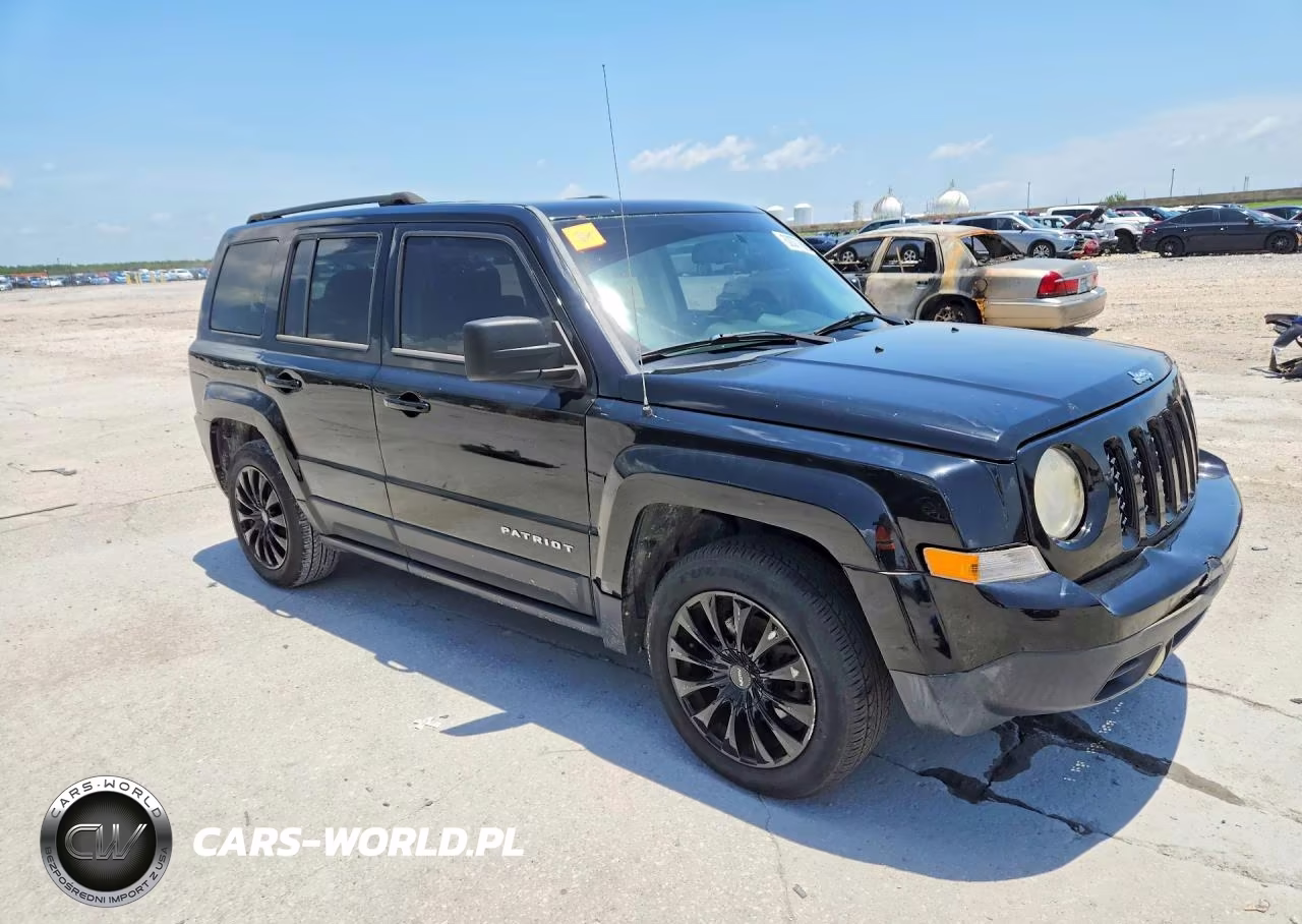 2014 Jeep Patriot Latitude VIN:1C4NJPFA9ED821710 - 4