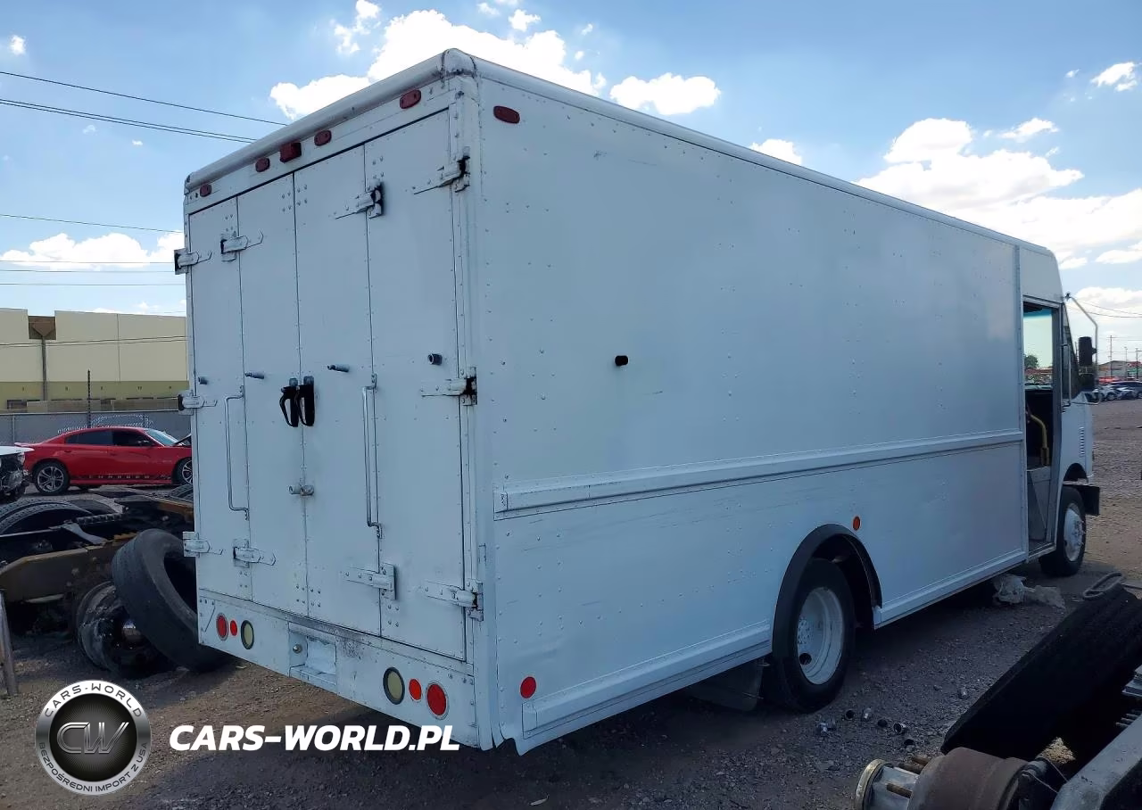 2006 Freightliner Mt45G Chassis Delivery Truck VIN:4UZAANBW36CW65638 - 3