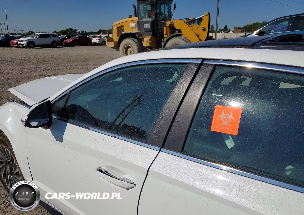 2023 Hyundai Sonata Hybrid Limited VIN:KMHL54JJ6PA077582 - 9