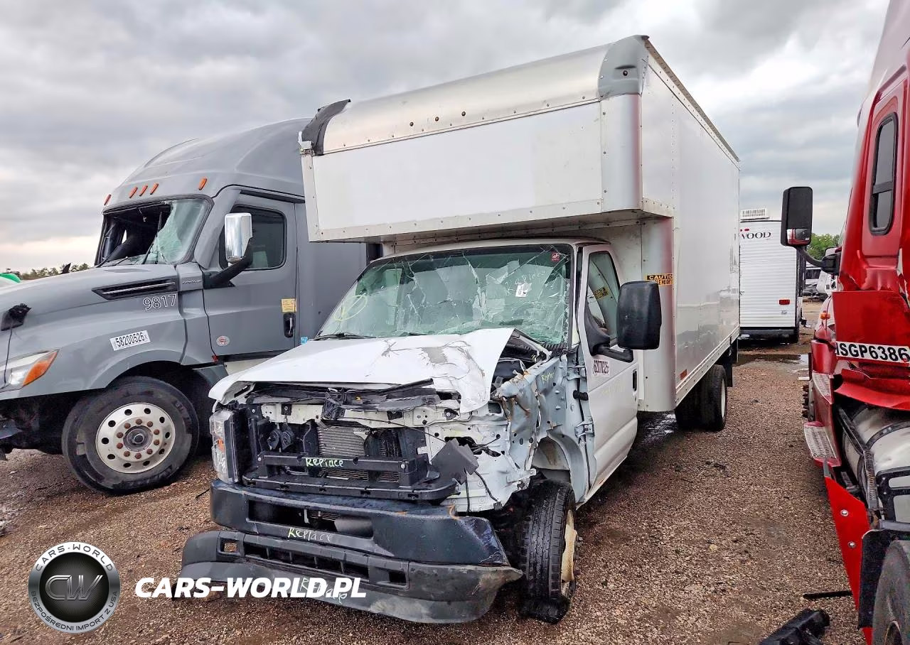 2023 Ford E450 Box Truck