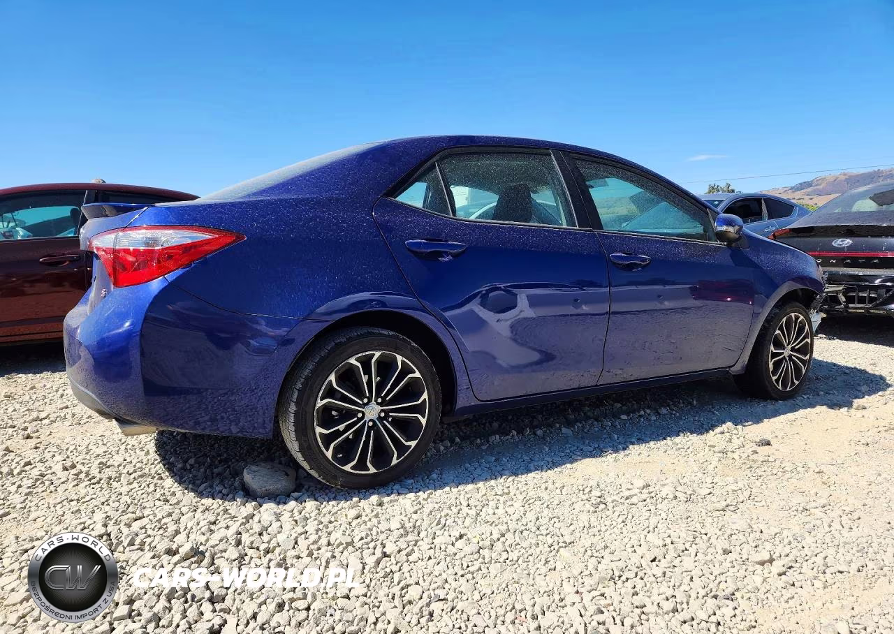 2015 Toyota Corolla S Plus VIN:5YFBURHE8FP190582 - 3
