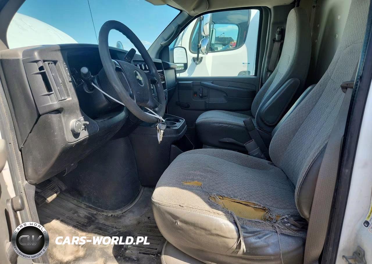2010 Chevrolet Express G3500 VIN:1GB3G2AG2A1104375 - 7